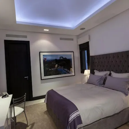 בית נופש Beautiful With Pool 10 Pp *